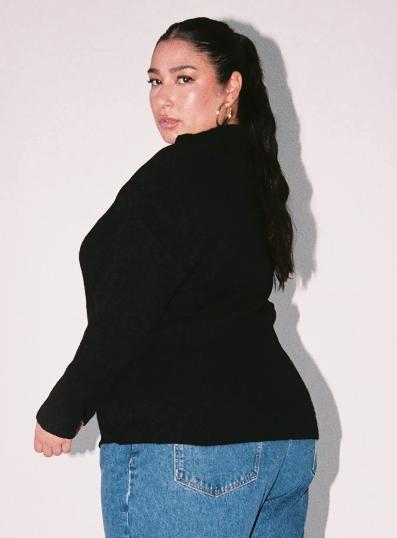 Bessy Knit Sweater Black Curve