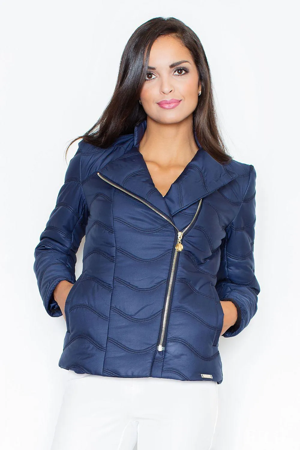 Contemporary Quilted Jacket with Stylish Diagonal Zipper